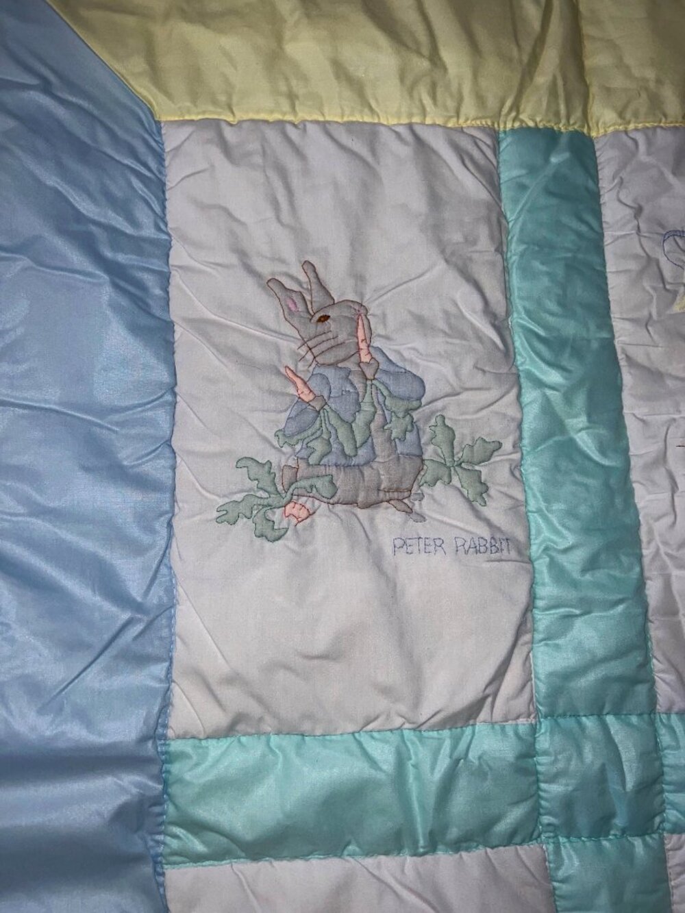 Peter Rabbit Beatrix Potter Crib Comforter & Diaper Stacker Holder Quiltex - Picture 6 of 11